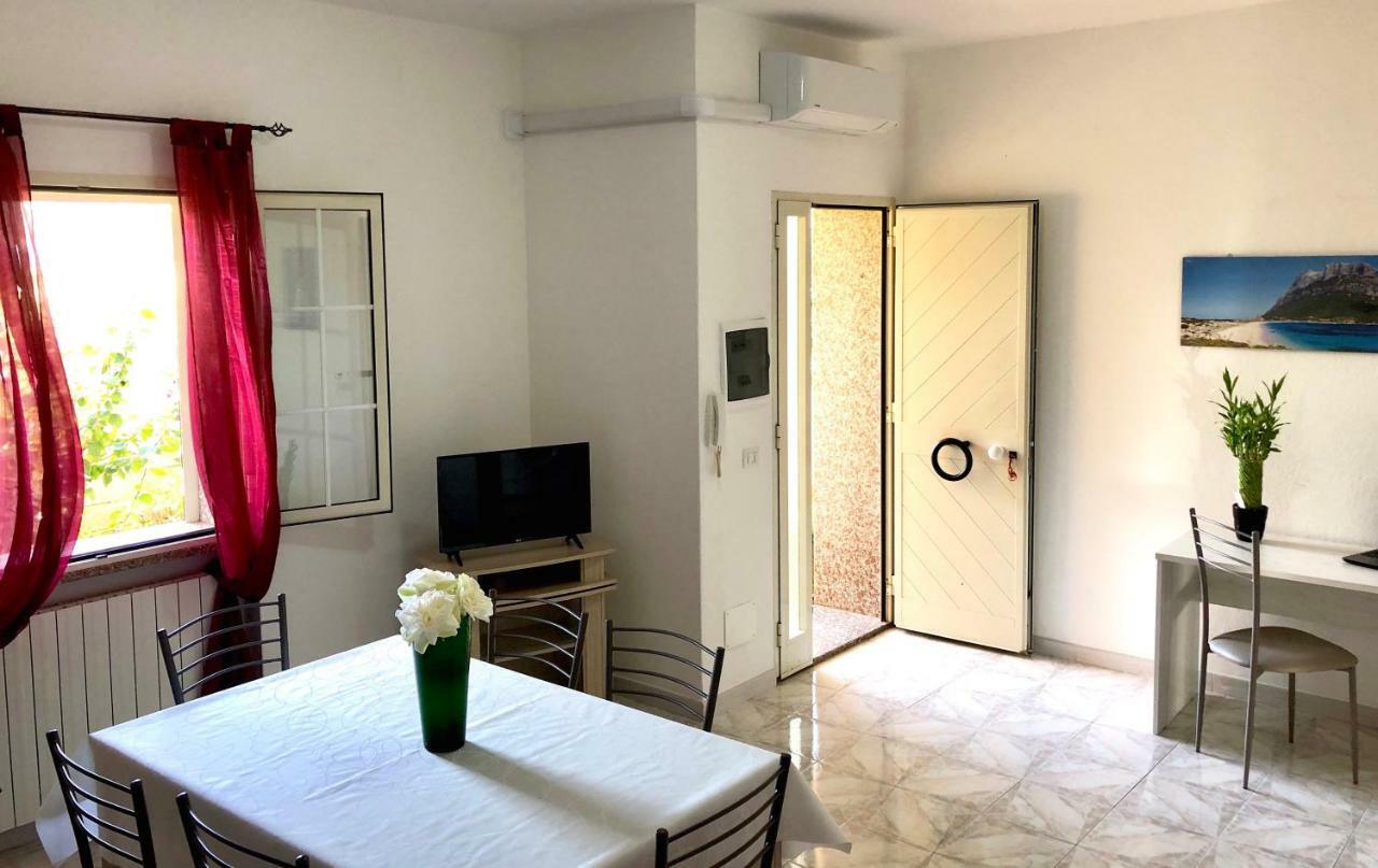 Ferienwohnung Dolce Hibiscus Olbia Exterior foto
